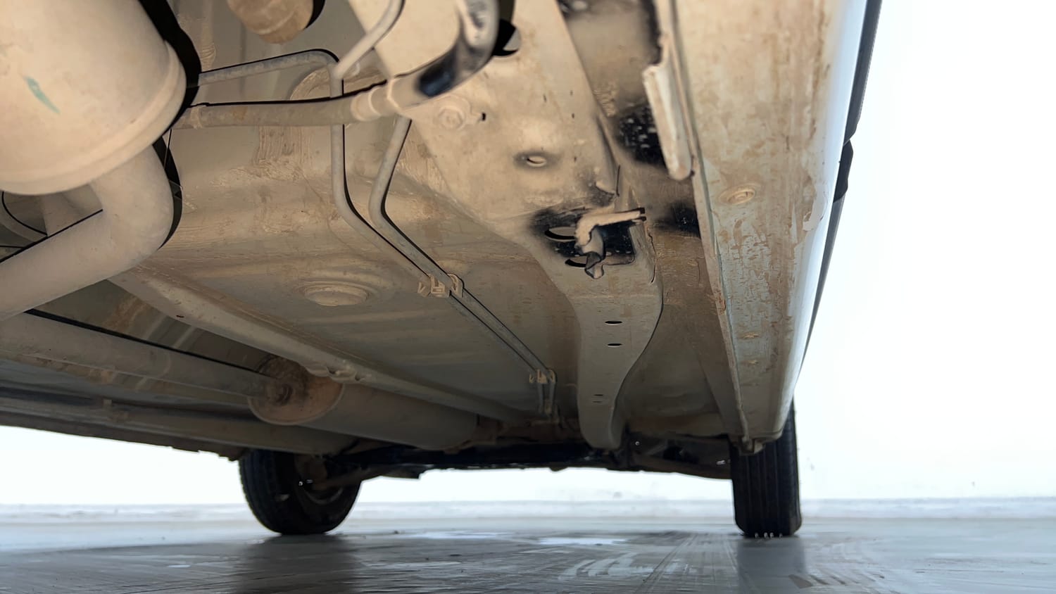 Used 2023 Maruti Suzuki Alto K10 VXi AGS Petrol Automatic extra REAR RIGHT UNDERBODY VIEW