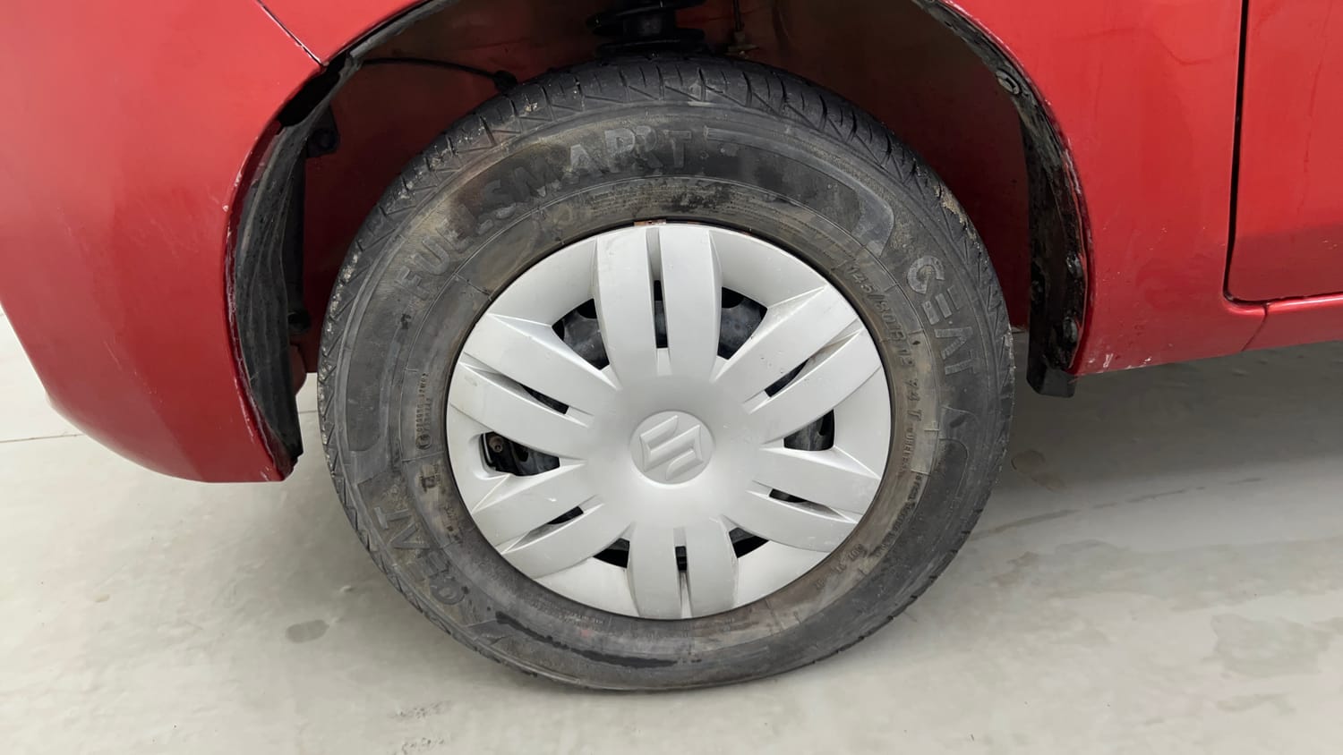 Used 2019 Maruti Suzuki Alto 800 VXi Petrol Manual tyres LEFT FRONT TYRE RIM VIEW