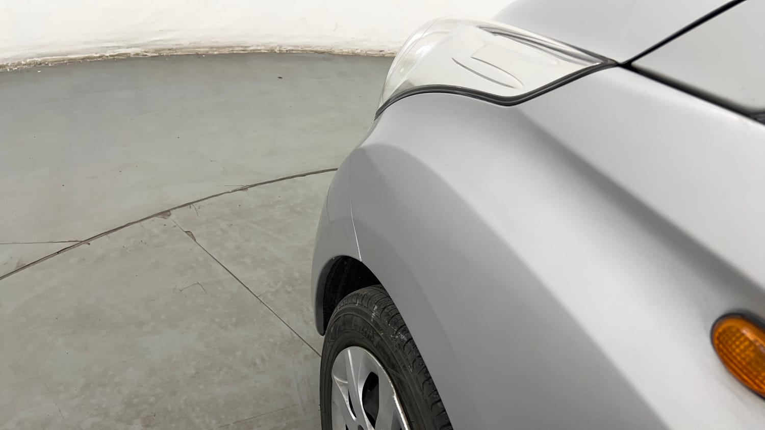 Used 2016 Hyundai Eon Magna Petrol Manual dents MINOR SCRATCH