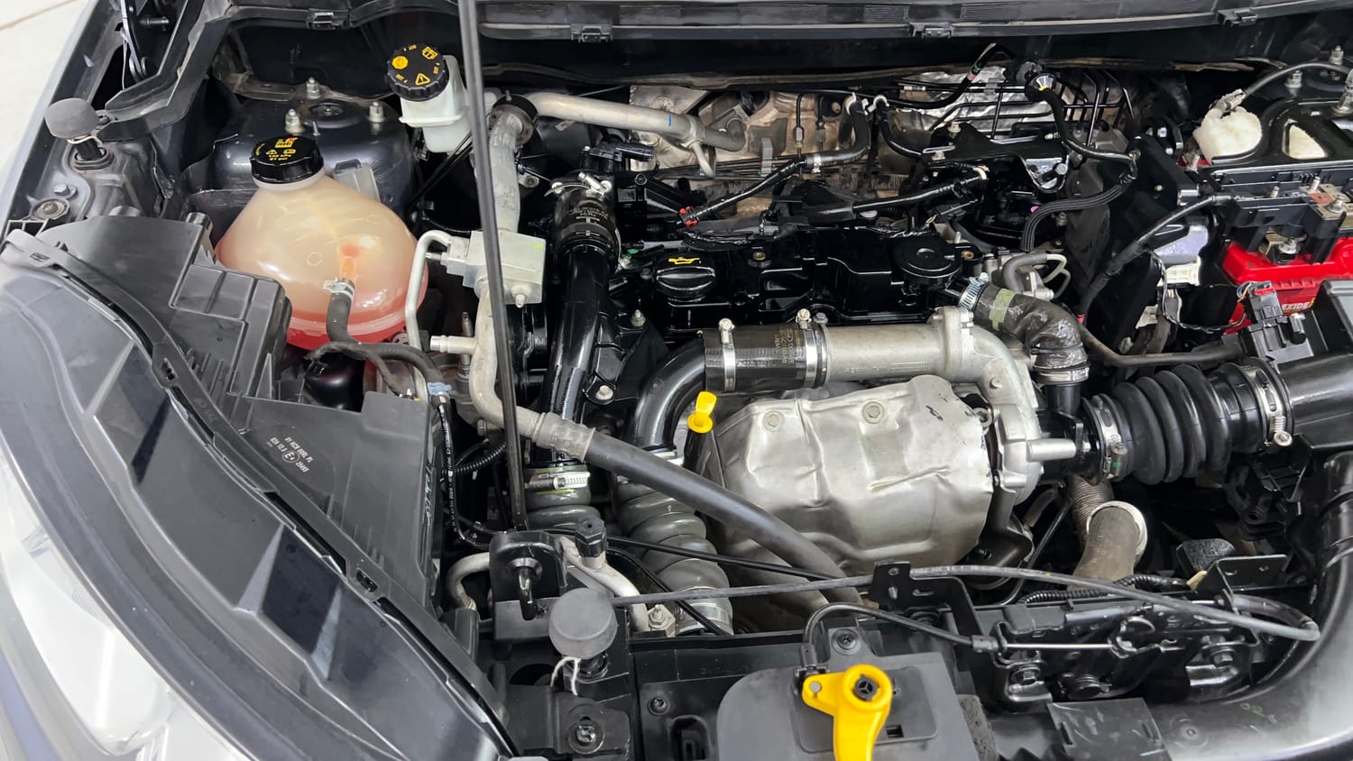 Used 2018 Ford EcoSport Titanium 1.5L TDCi Diesel Manual engine ENGINE RIGHT SIDE VIEW