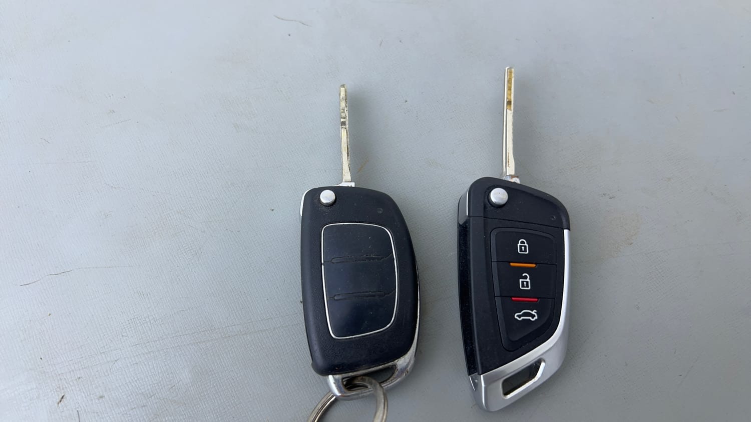 Used 2014 Hyundai Xcent S 1.2 Petrol Manual extra CAR KEY VIEW