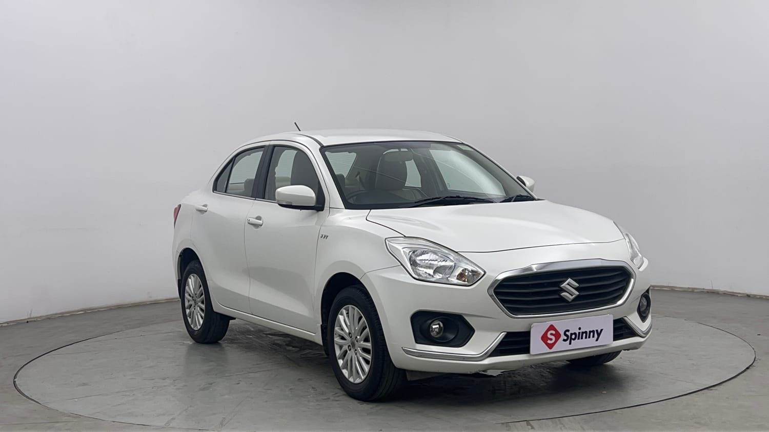 Used 2018 Maruti Suzuki Dzire ZXi Petrol Manual exterior RIGHT FRONT CORNER VIEW