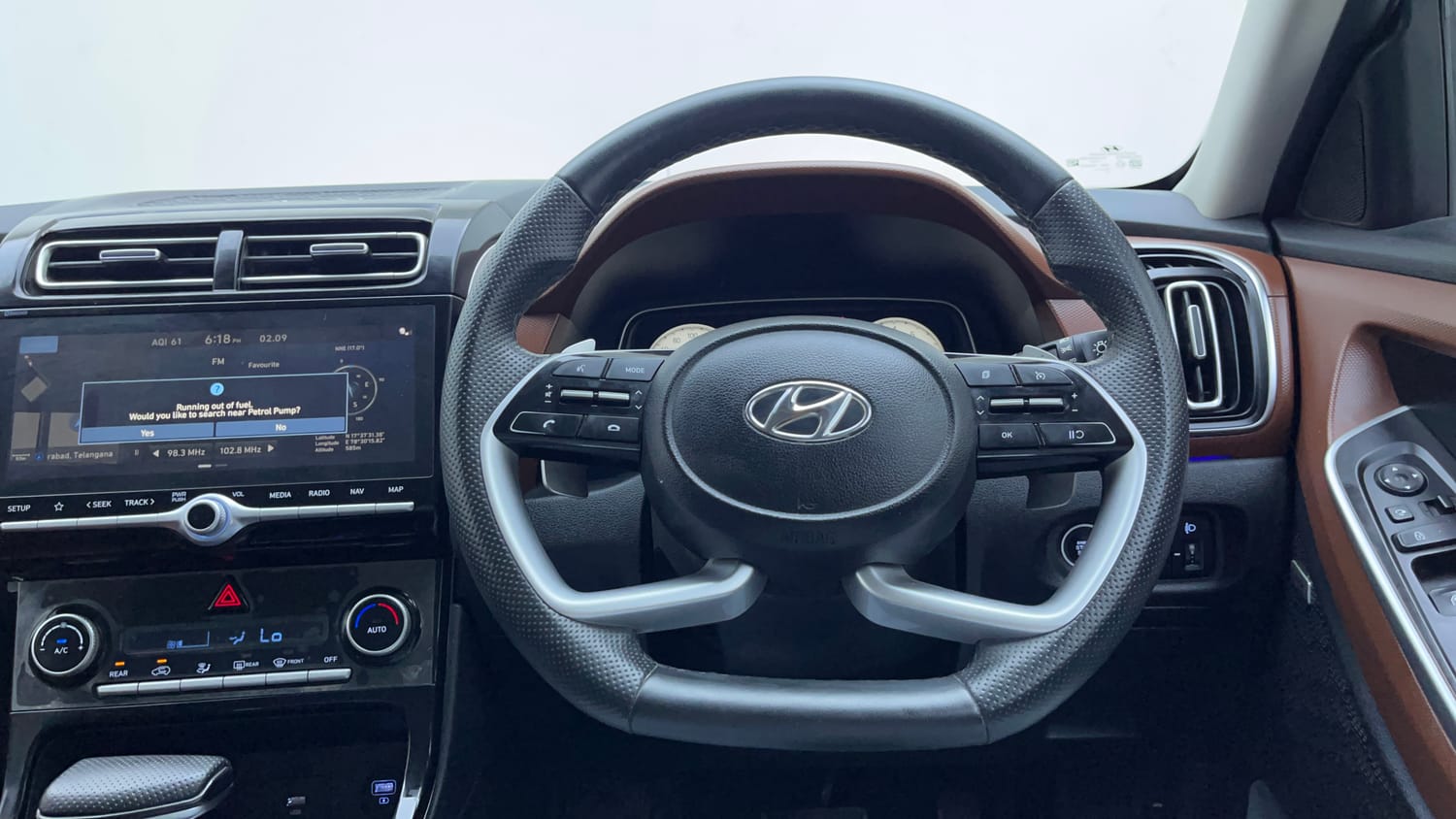 Used 2022 Hyundai Alcazar Platinum (O) 6 STR 2.0 Petrol AT Petrol Automatic interior STEERING VIEW