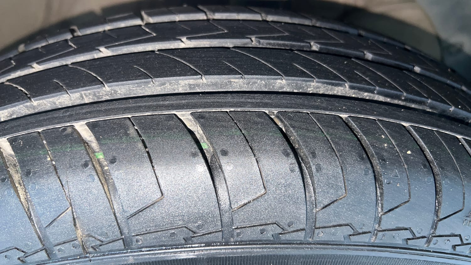 Used 2019 Maruti Suzuki Swift LXi Petrol Manual tyres RIGHT FRONT TYRE TREAD VIEW