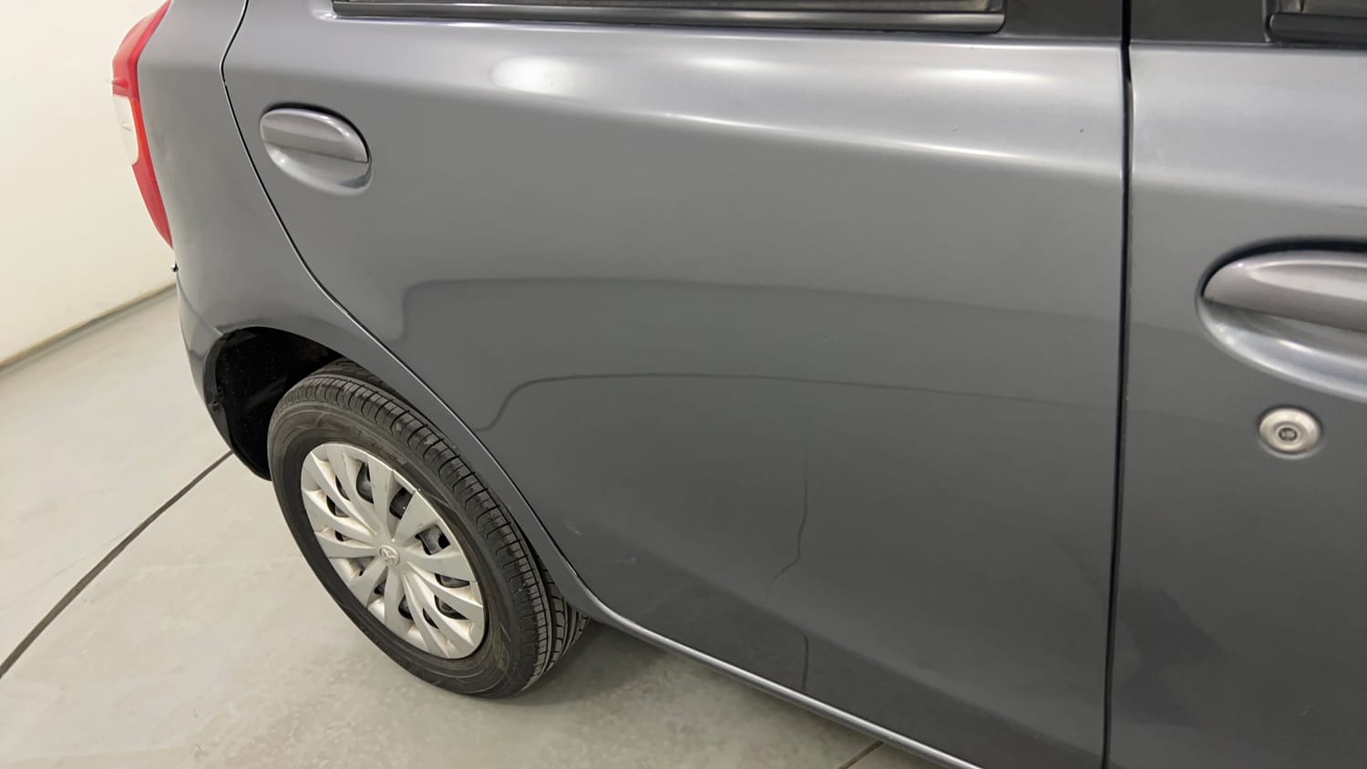 Used 2013 Toyota Etios Liva G Petrol Manual dents MINOR DENT
