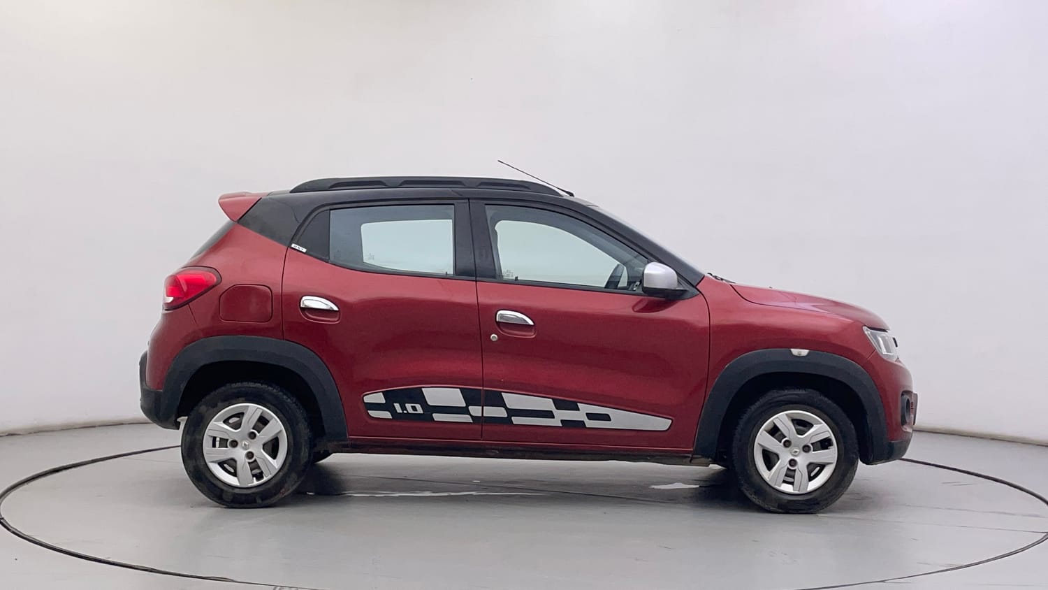Used 2017 Renault Kwid 1.0 RXT AMT Opt Petrol Automatic exterior RIGHT SIDE VIEW