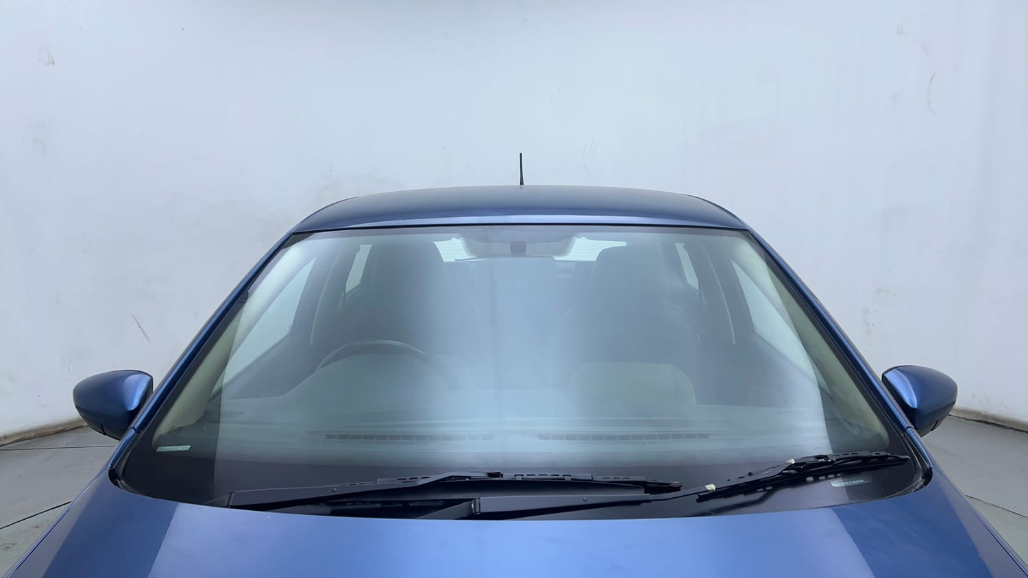 Used 2017 Volkswagen Polo Highline1.2L (P) Petrol Manual exterior FRONT WINDSHIELD VIEW