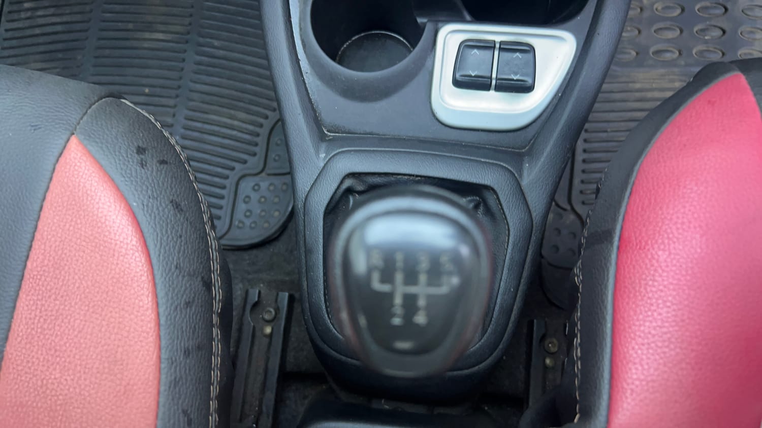 Used 2018 Datsun Redi-GO T (O) Petrol Manual interior GEAR  KNOB VIEW