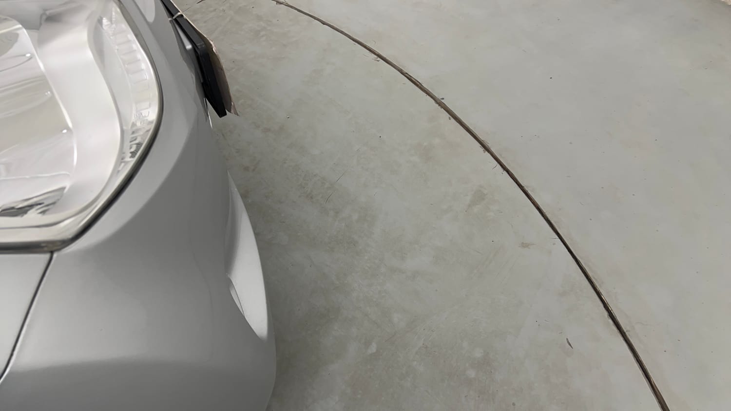 Used 2016 Hyundai Eon Magna Petrol Manual dents MINOR SCRATCH