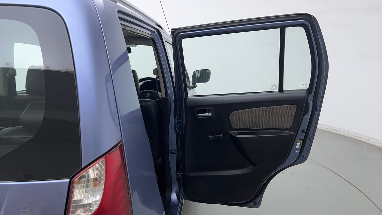 Used 2015 Maruti Suzuki Wagon R LXI Petrol Manual interior RIGHT REAR DOOR OPEN VIEW