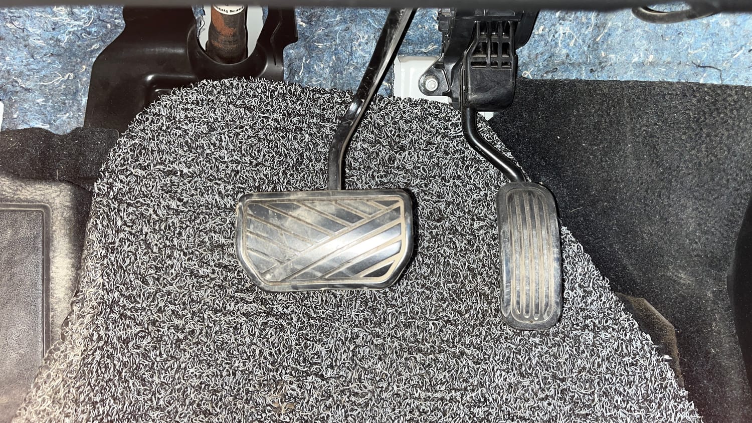 Used 2025 Maruti Suzuki Victoris ZXI+ THS 2W Hybrid Automatic interior PEDALS VIEW