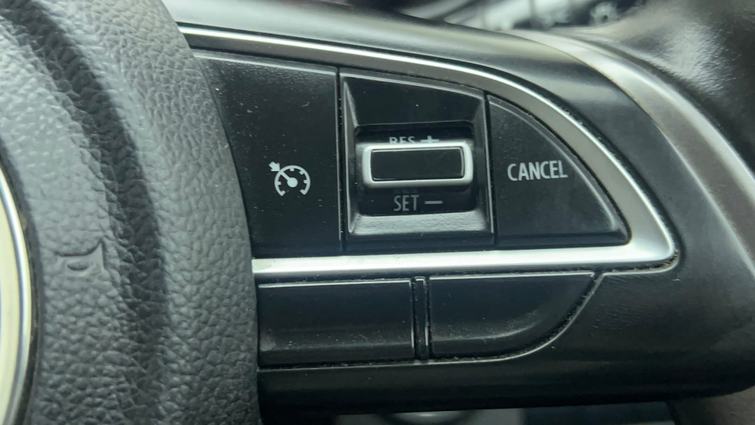 Used 2022 Maruti Suzuki Brezza Zxi Plus Dual Tone Petrol Manual top_features Cruise control