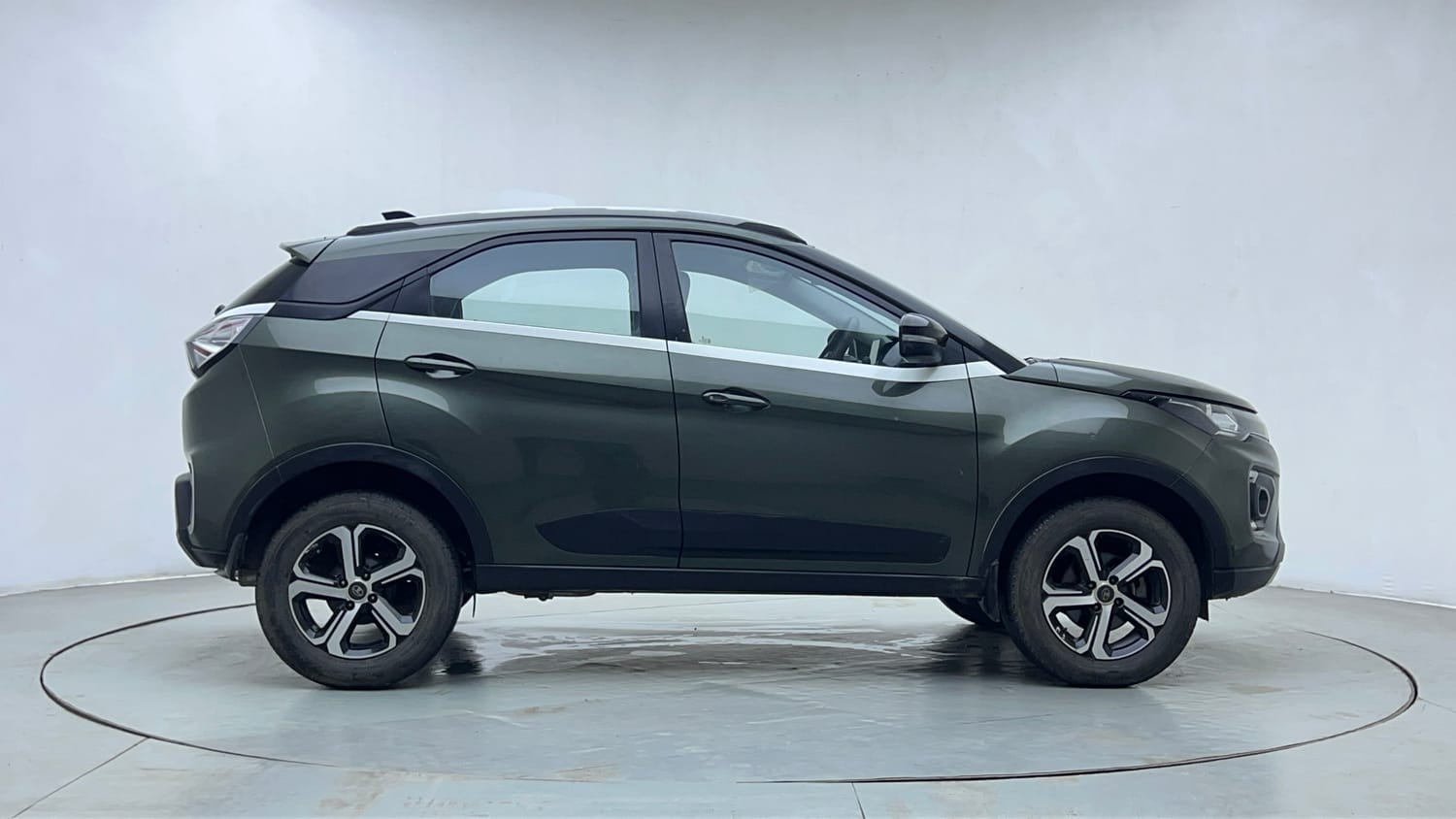 Used 2022 Tata Nexon XZA Plus Petrol Automatic exterior RIGHT SIDE VIEW