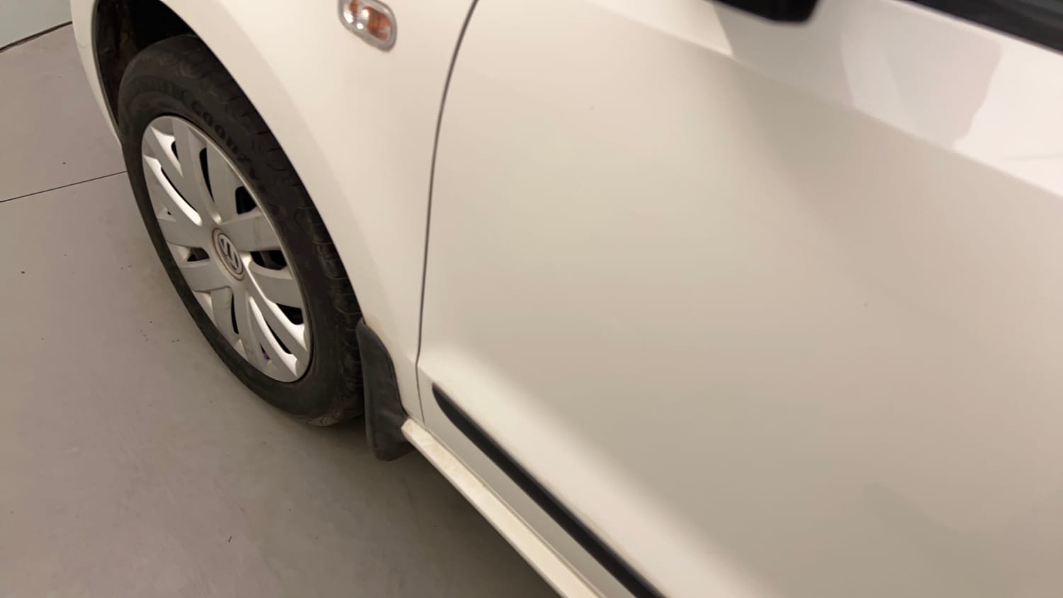 Used 2015 Volkswagen Polo Comfortline 1.2L (P) Petrol Manual dents MINOR SCRATCH