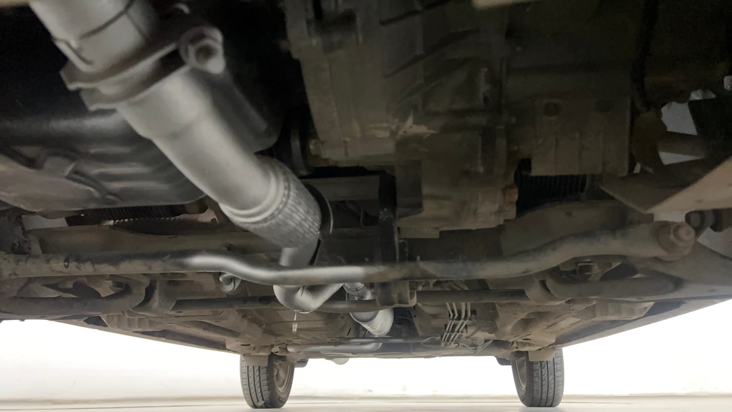 Used 2018 Tata Tiago Revotron XZA Petrol Automatic extra FRONT LEFT UNDERBODY VIEW
