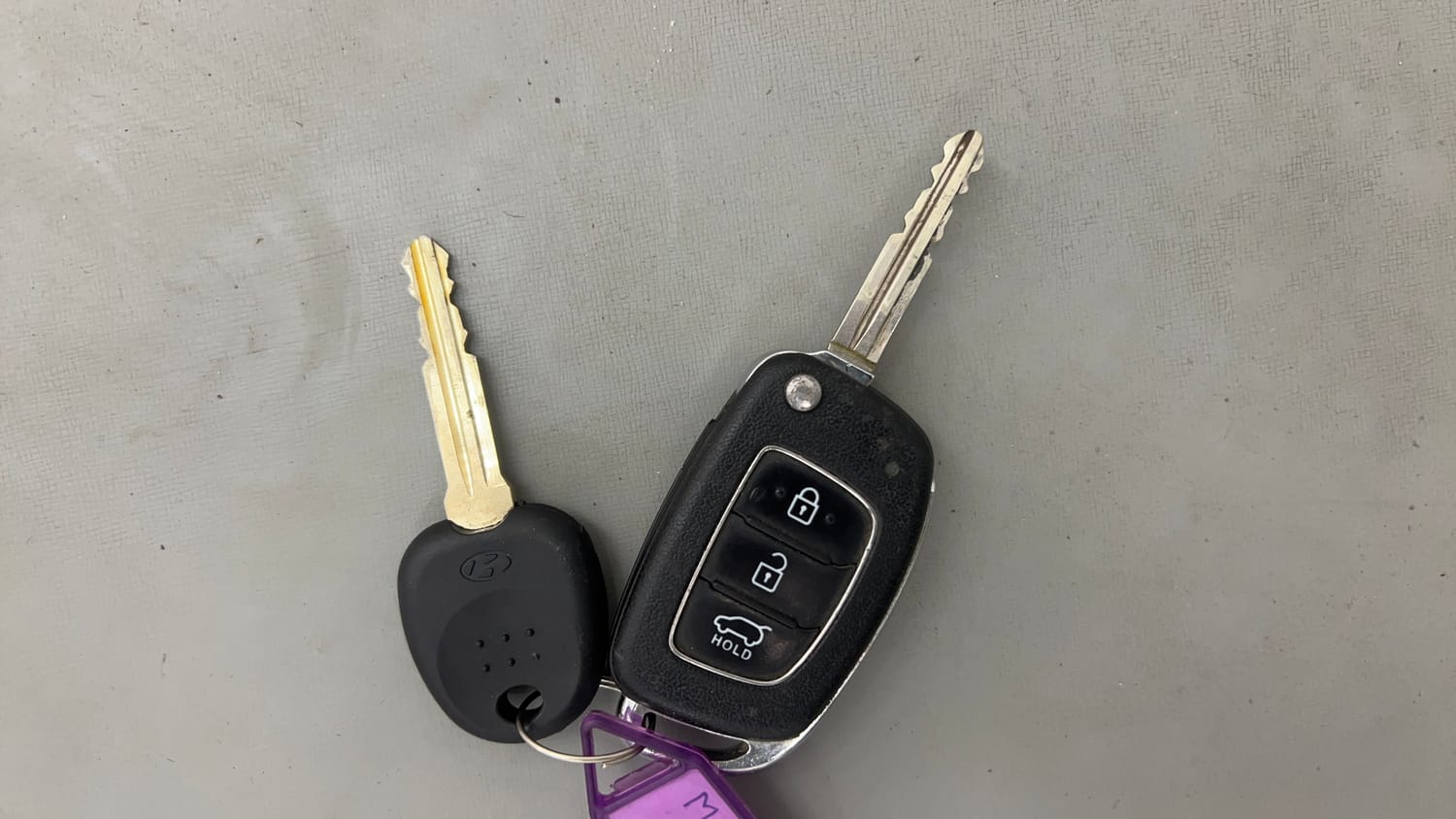 Used 2018 Hyundai Elite i20 Sportz 1.2 Petrol Manual extra CAR KEY VIEW