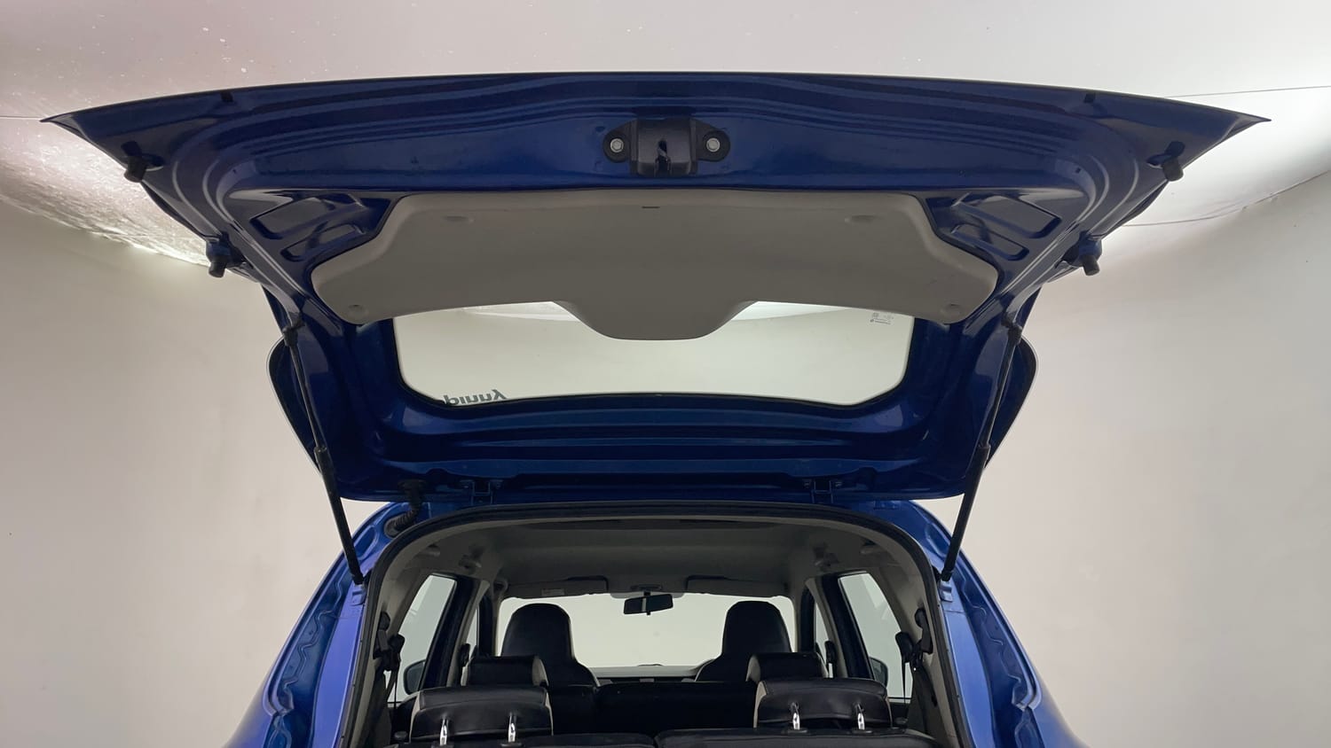 Used 2020 Renault Triber RXT Petrol Manual interior DICKY DOOR OPEN VIEW