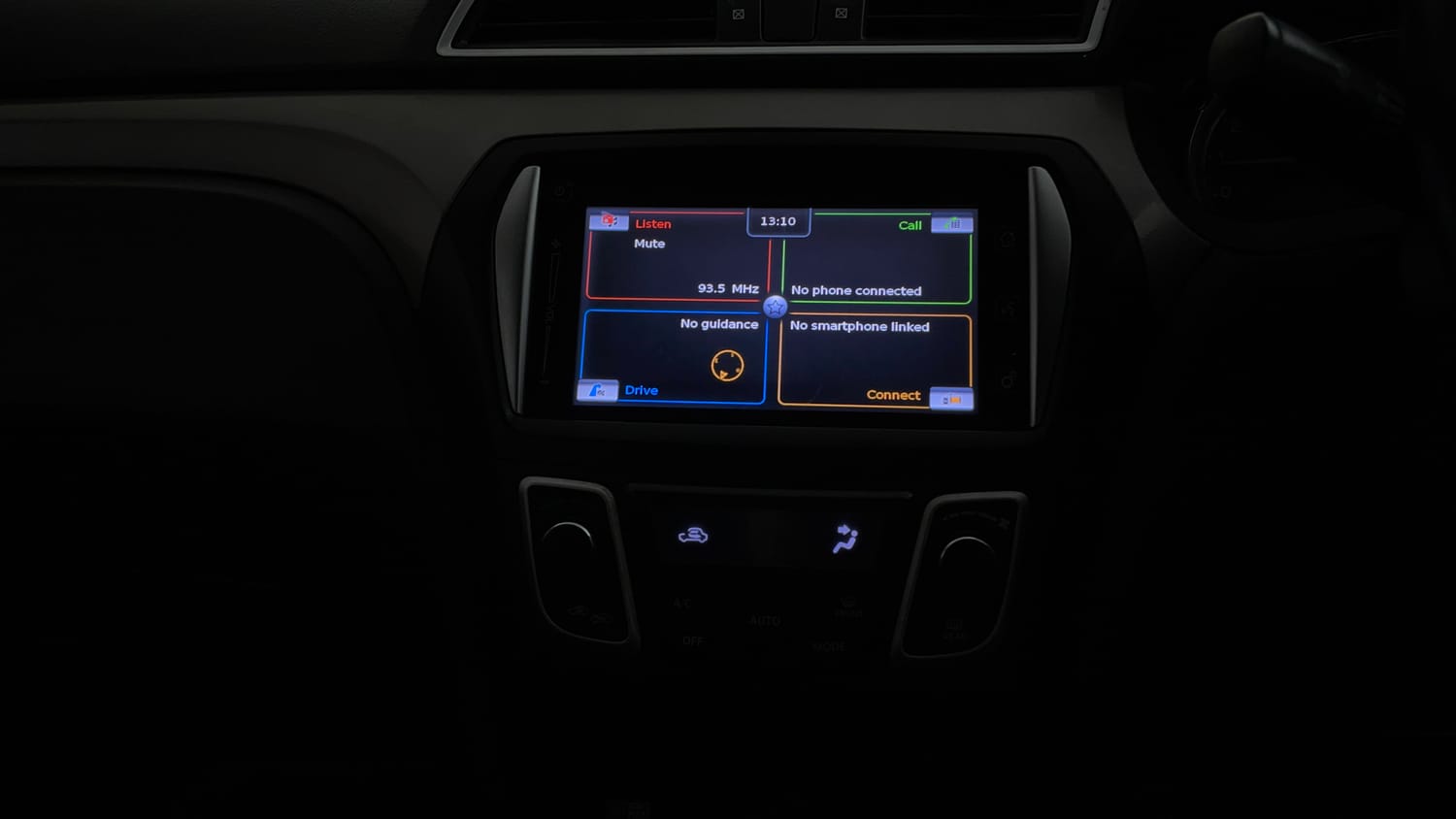 Used 2015 Maruti Suzuki Ciaz ZXi+ RS Petrol Manual top_features Integrated (in-dash) music system