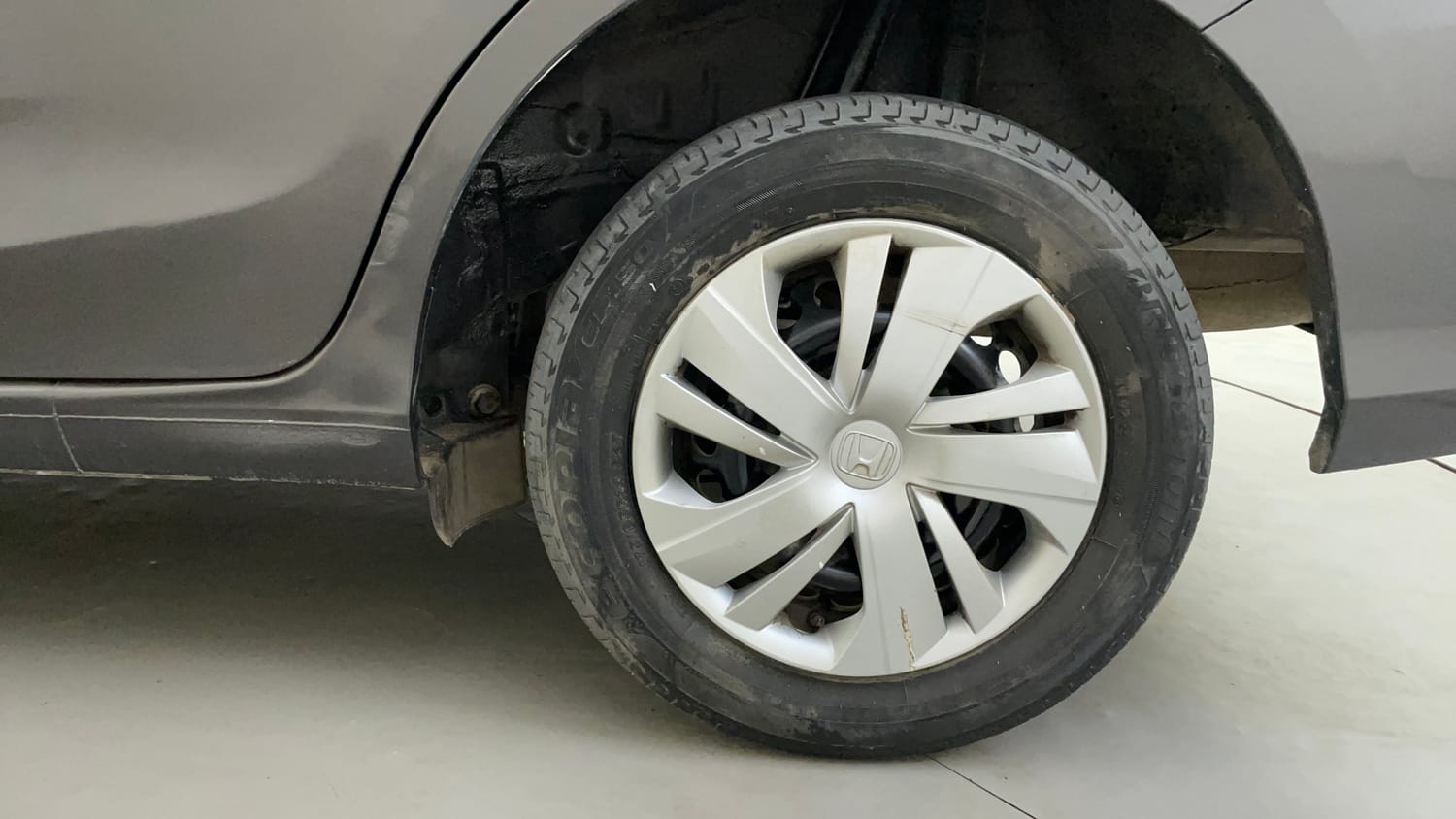 Used 2019 Honda Amaze 1.2 S MT Petrol Petrol Manual tyres LEFT REAR TYRE RIM VIEW