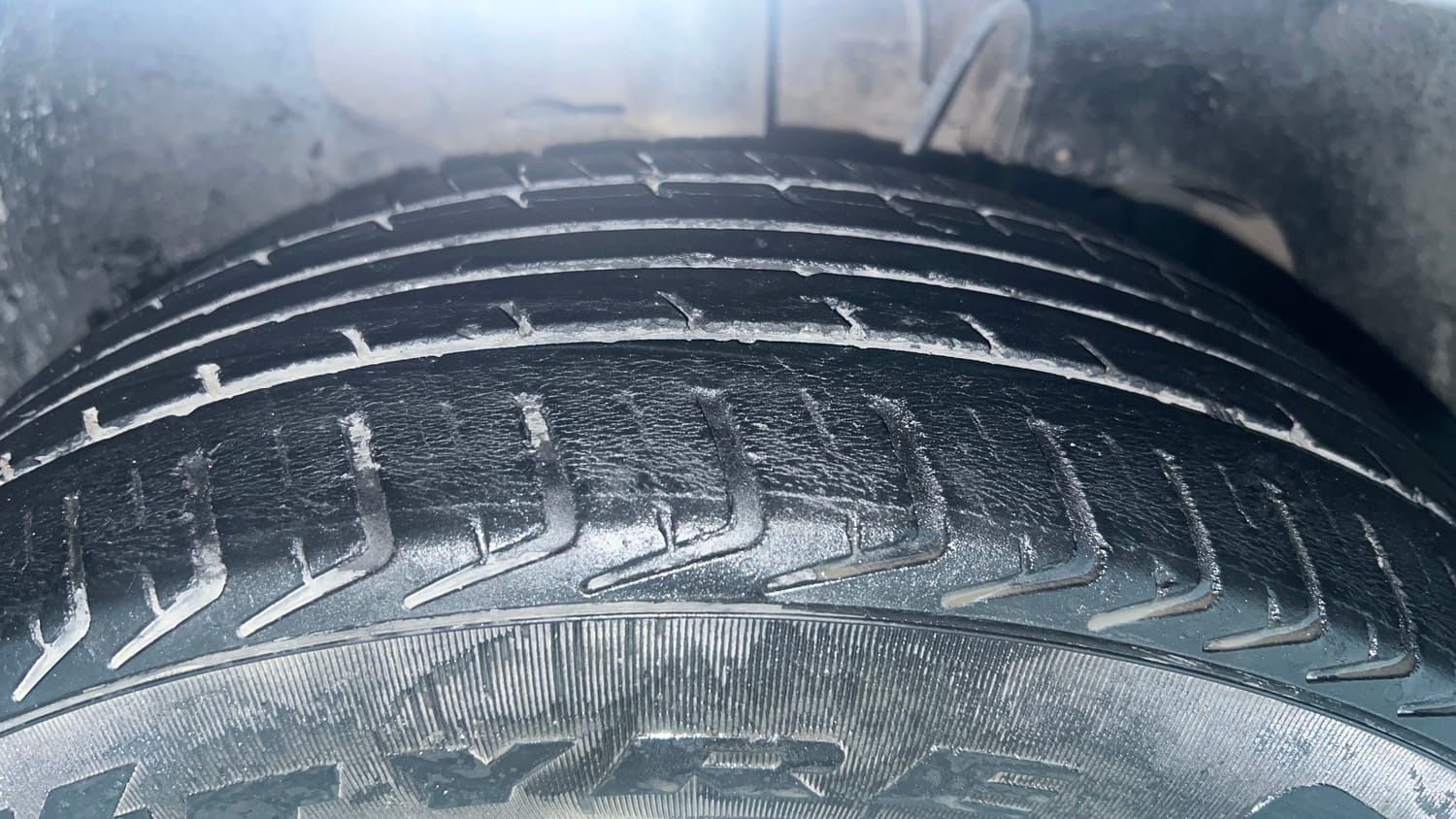 Used 2019 Tata Tiago Revotron XE Petrol Manual tyres RIGHT FRONT TYRE TREAD VIEW