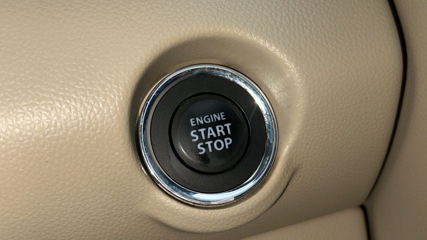 Used 2018 Maruti Suzuki Dzire ZXi Petrol Manual top_features Keyless start