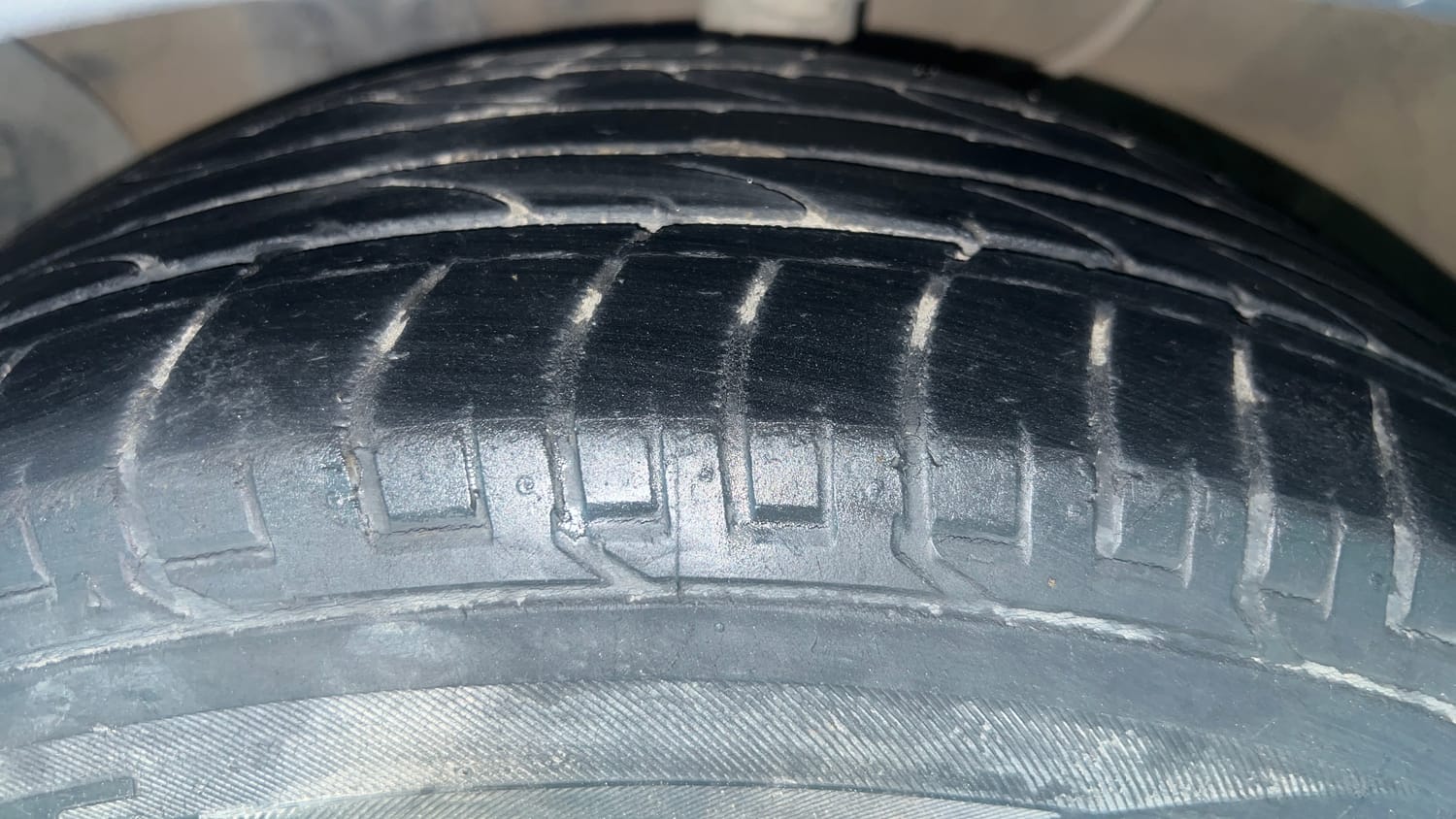 Used 2019 Hyundai Creta SX 1.6 AT Petrol Petrol Automatic tyres LEFT FRONT TYRE TREAD VIEW
