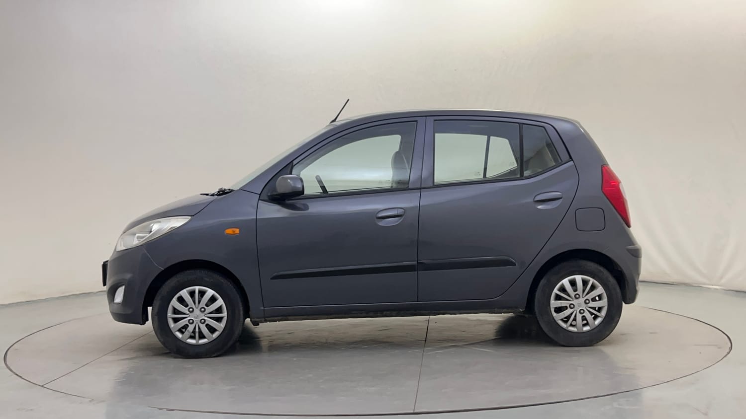 Used 2014 Hyundai i10 Sportz 1.1 iRDE2 Petrol Manual exterior LEFT SIDE VIEW