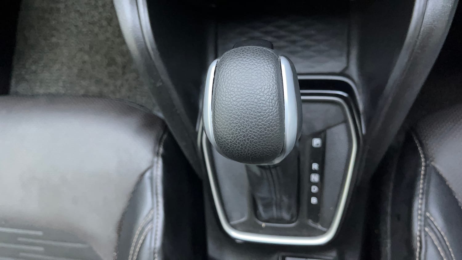 Used 2025 Maruti Suzuki Victoris ZXI+ THS 2W Hybrid Automatic interior GEAR  KNOB VIEW