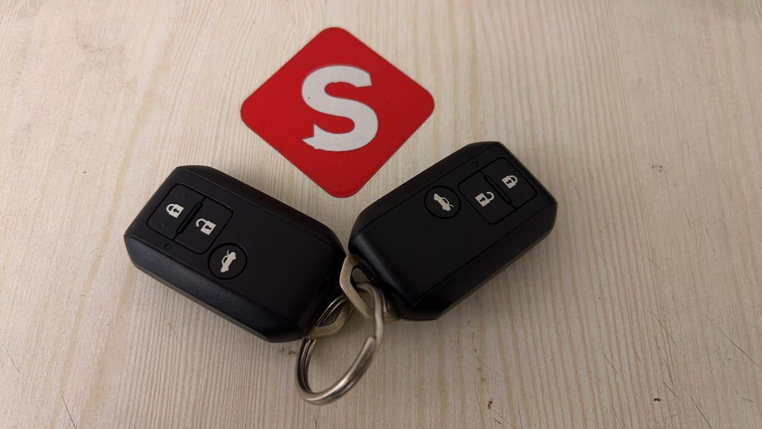 Used 2018 Maruti Suzuki Dzire ZXi Petrol Manual extra CAR KEY VIEW
