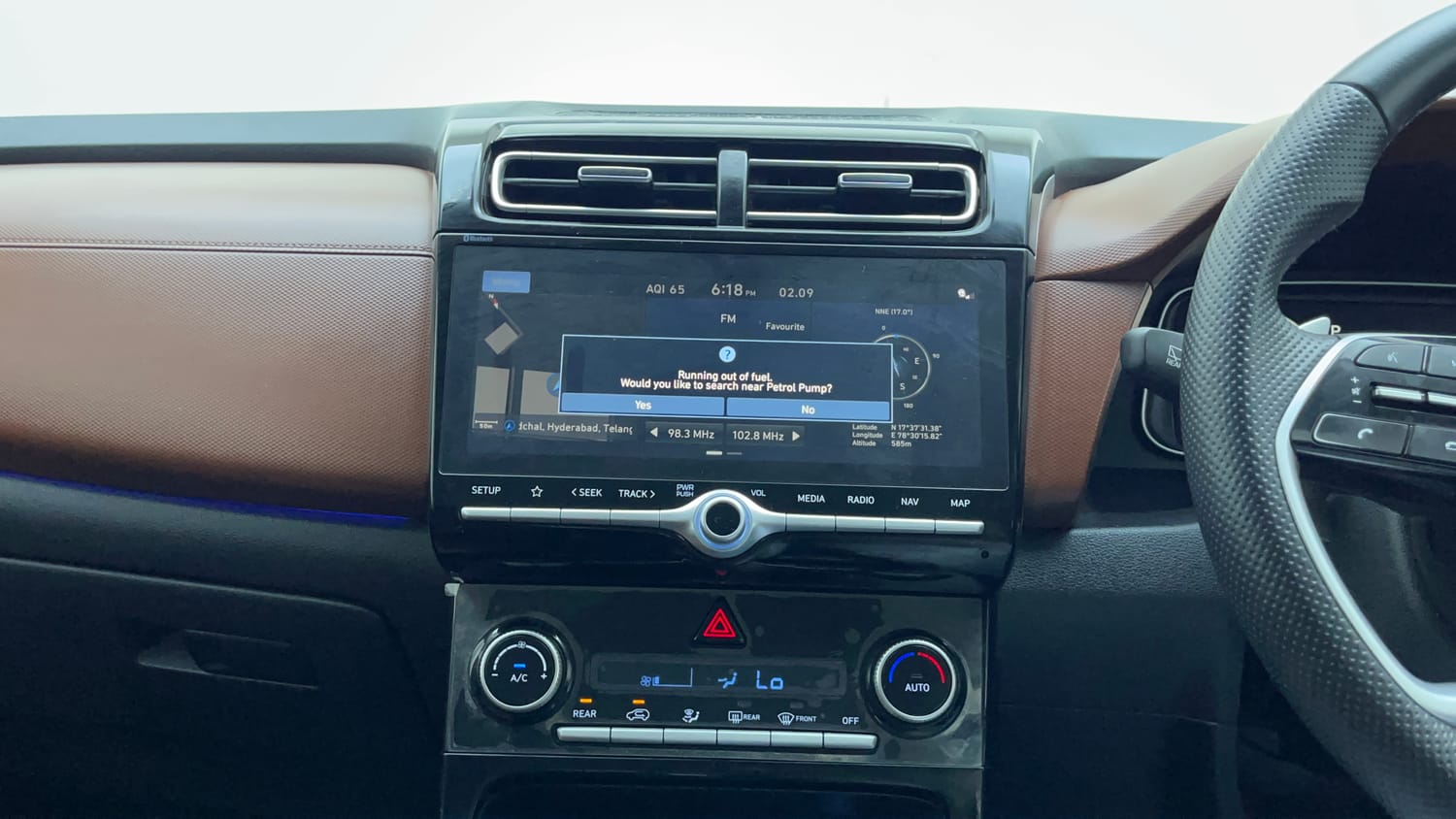 Used 2022 Hyundai Alcazar Platinum (O) 6 STR 2.0 Petrol AT Petrol Automatic interior MUSIC SYSTEM & AC CONTROL VIEW