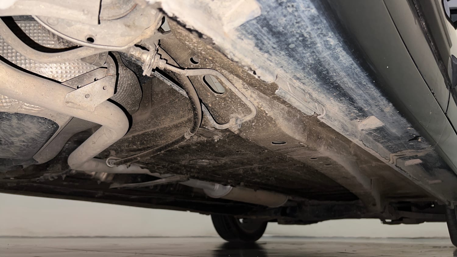 Used 2016 Maruti Suzuki Baleno Zeta 1.2 AT Petrol Automatic extra REAR RIGHT UNDERBODY VIEW