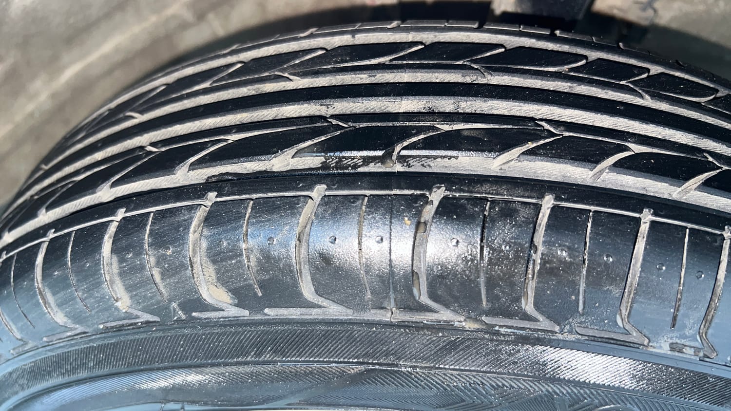 Used 2023 Maruti Suzuki Alto K10 VXi AGS Petrol Automatic tyres RIGHT FRONT TYRE TREAD VIEW