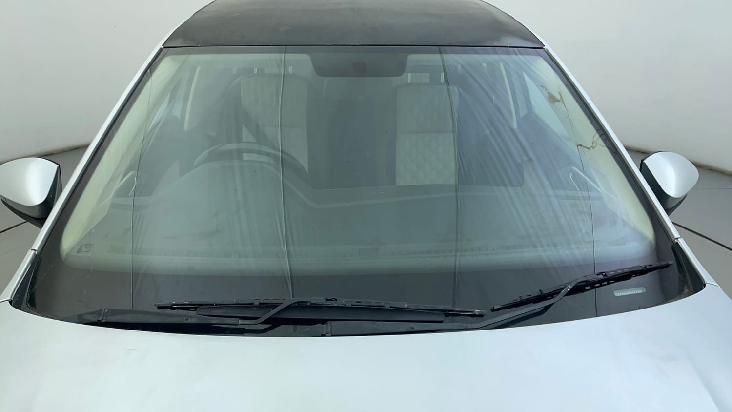 Used 2022 Volkswagen Virtus Highline 1.0 TSI MT Petrol Manual exterior FRONT WINDSHIELD VIEW