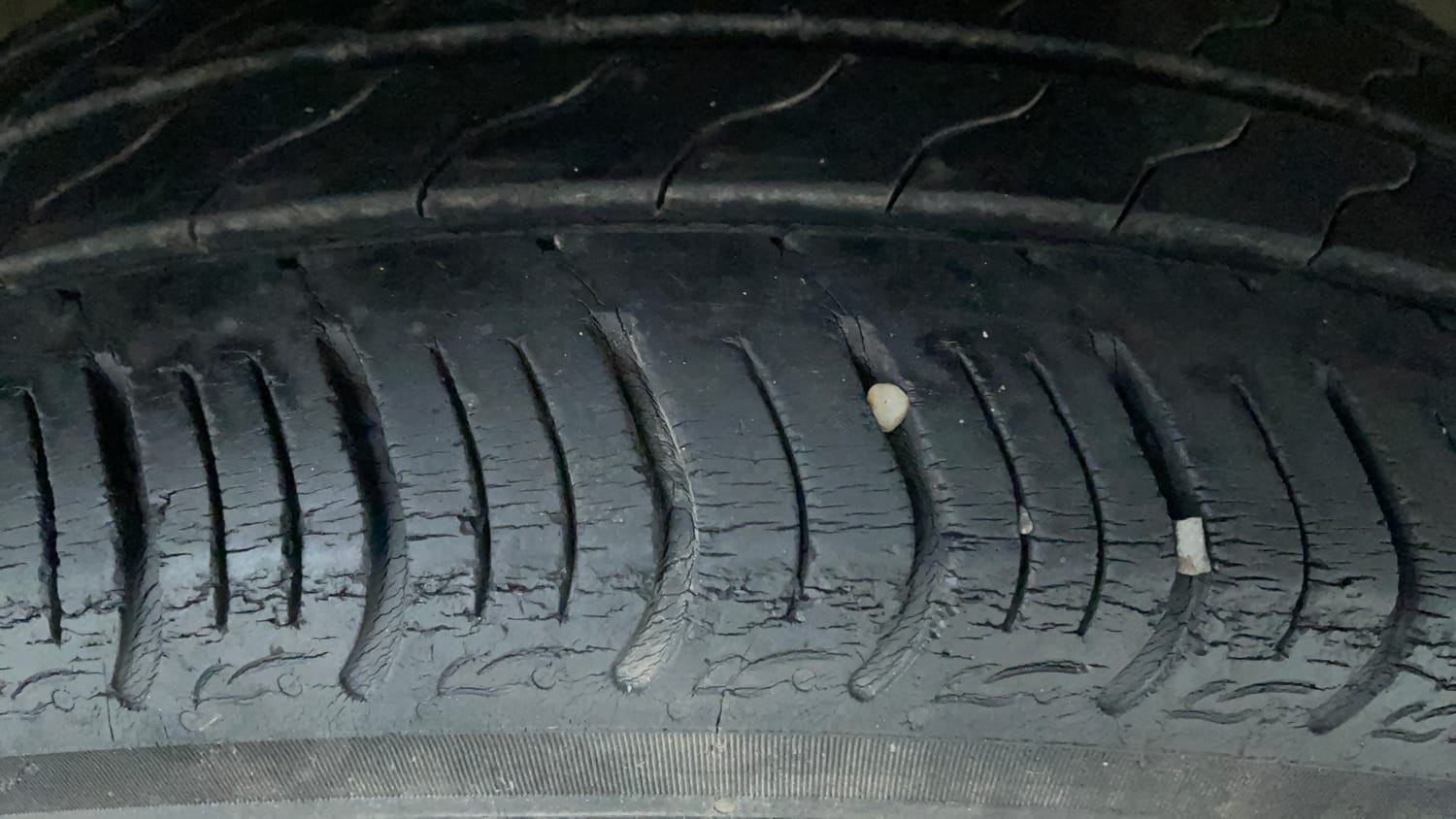 Used 2020 Honda Amaze 1.2 VX CVT Petrol Petrol Automatic tyres RIGHT FRONT TYRE TREAD VIEW
