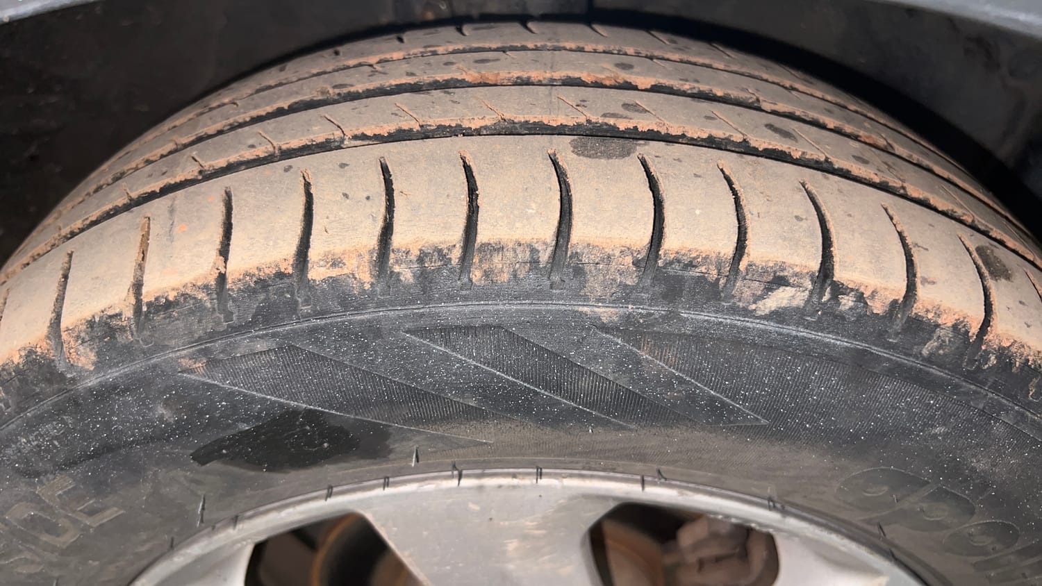 Used 2017 Maruti Suzuki Celerio ZXi Opt Petrol Manual tyres RIGHT FRONT TYRE TREAD VIEW