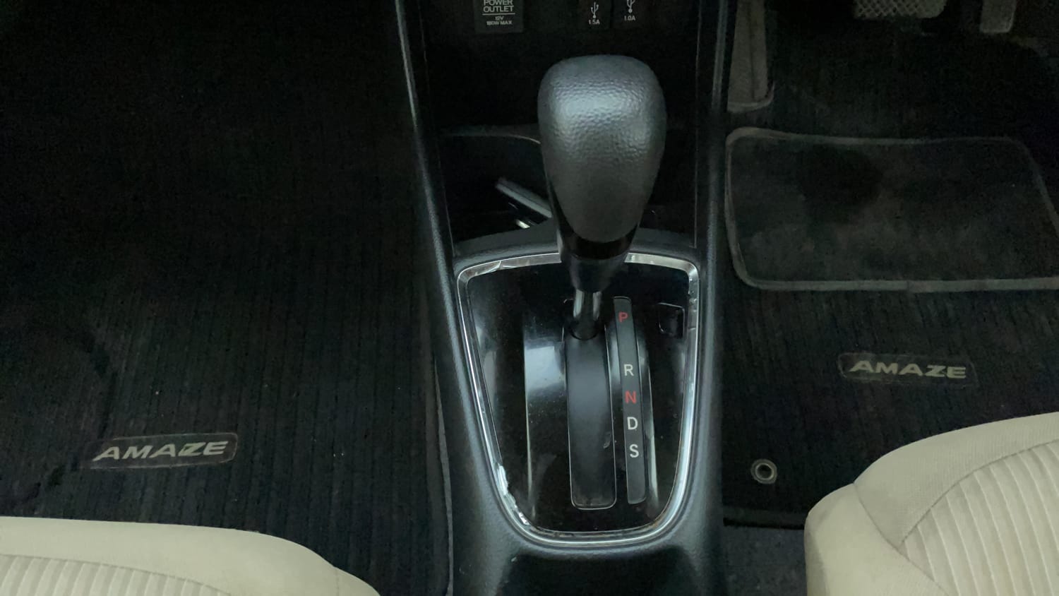 Used 2020 Honda Amaze 1.2 VX CVT Petrol Petrol Automatic interior GEAR  KNOB VIEW