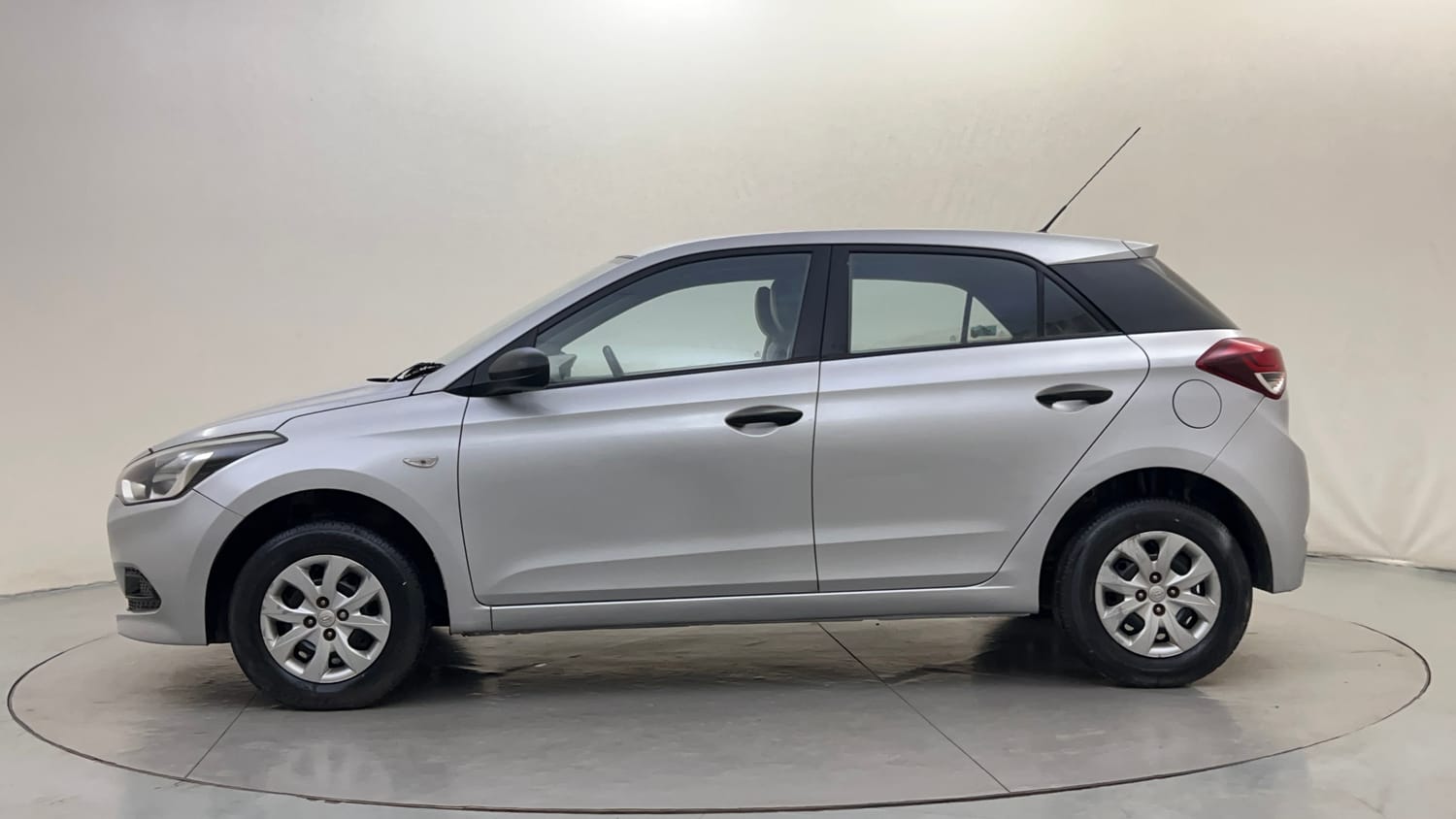 Used 2015 Hyundai Elite i20 Era 1.2 Petrol Manual exterior LEFT SIDE VIEW
