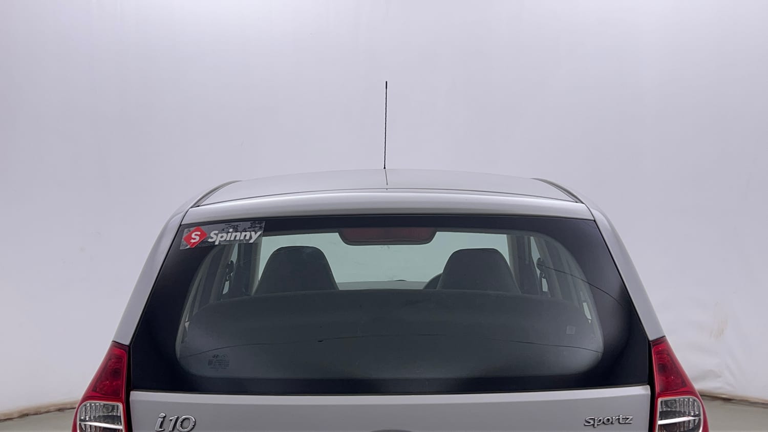 Used 2016 Hyundai i10 Sportz 1.1 iRDE2 Petrol Manual exterior BACK WINDSHIELD VIEW