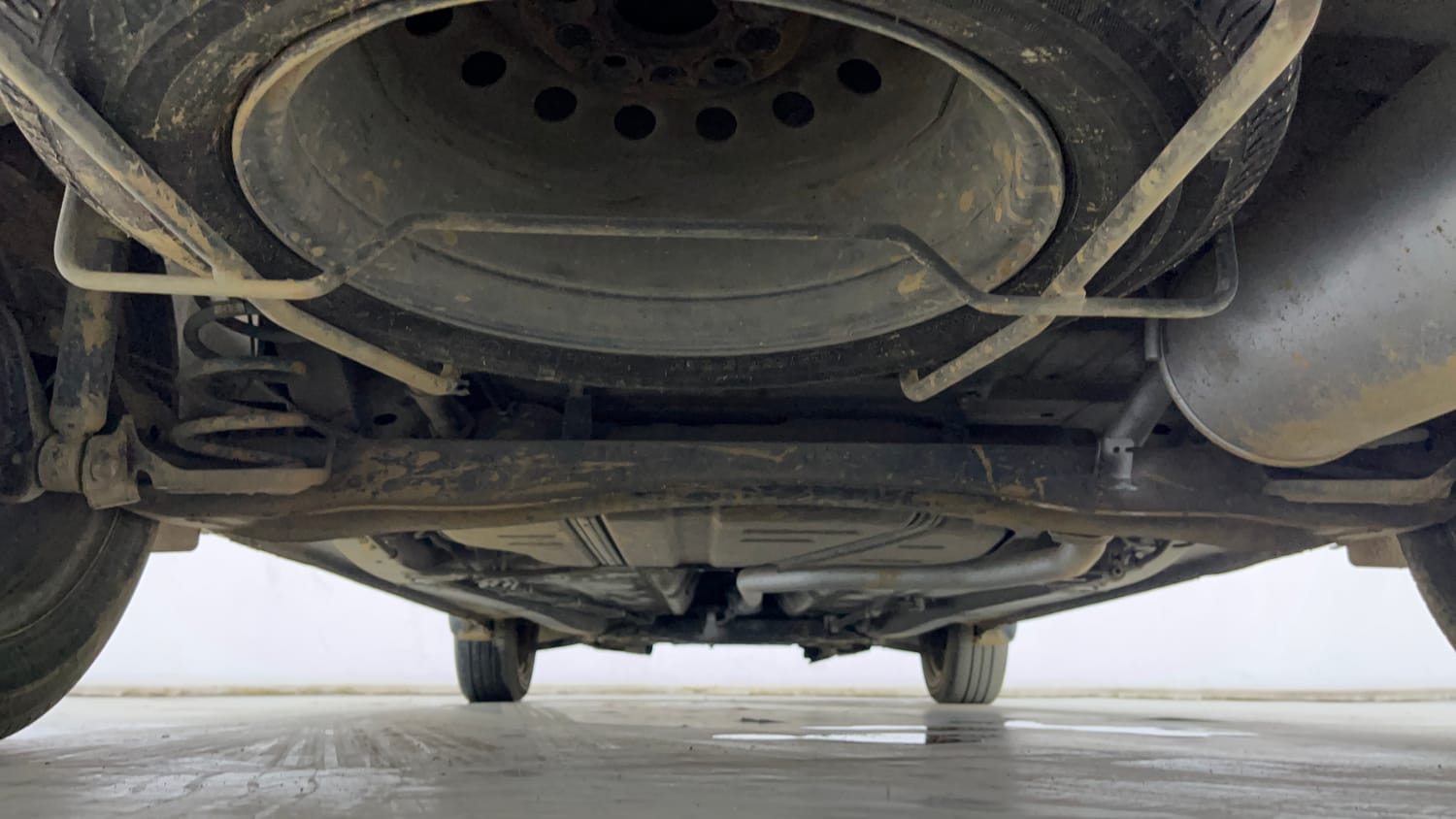 Used 2019 Maruti Suzuki Ertiga VDI SHVS Diesel Manual extra REAR UNDERBODY VIEW (TAKEN FROM REAR)