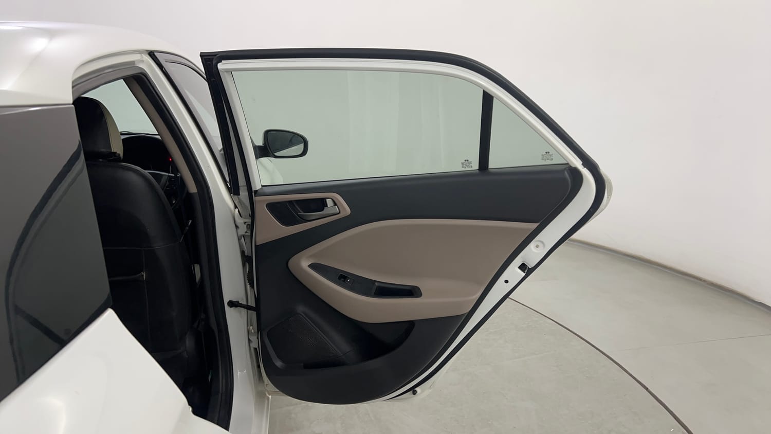 Used 2018 Hyundai Elite i20 Sportz 1.2 Petrol Manual interior RIGHT REAR DOOR OPEN VIEW
