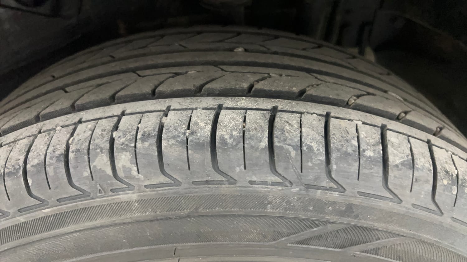 Used 2020 Tata Nexon XZA Plus (O) Dual Tone Petrol Automatic tyres LEFT REAR TYRE TREAD VIEW