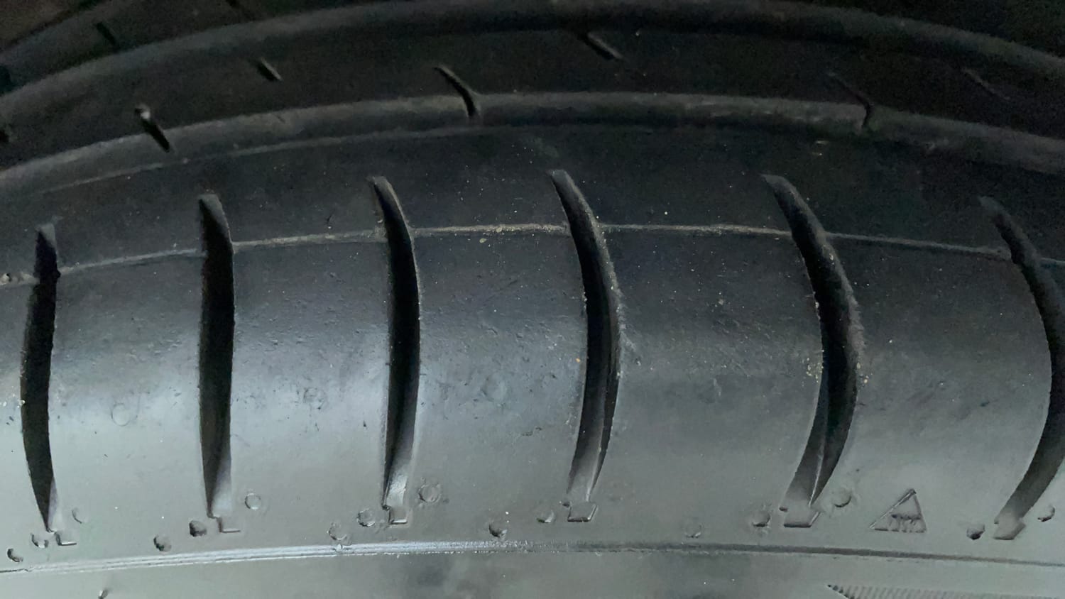 Used 2021 Renault Kwid RXT Petrol Manual tyres RIGHT FRONT TYRE TREAD VIEW