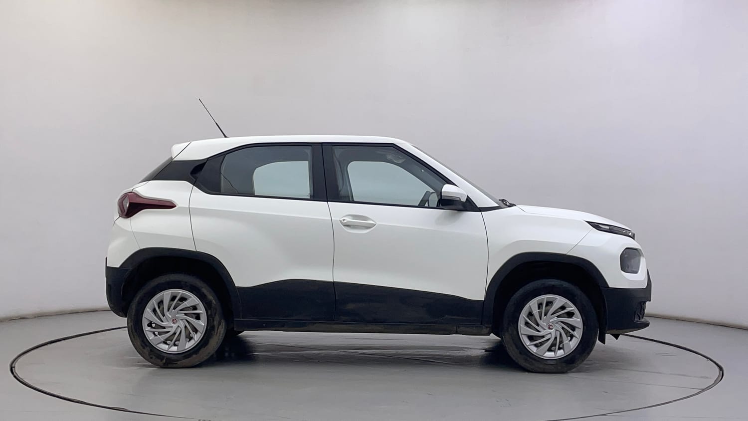 Used 2024 Tata Punch Adventure Rhythm CNG Cng Manual exterior RIGHT SIDE VIEW