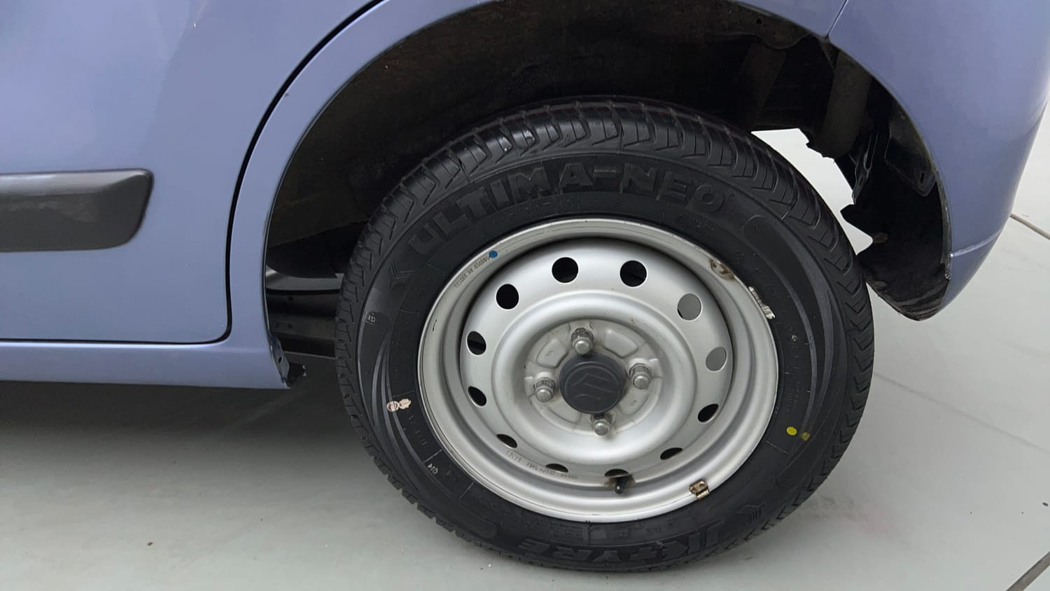 Used 2015 Maruti Suzuki Wagon R LXI Petrol Manual tyres LEFT REAR TYRE RIM VIEW