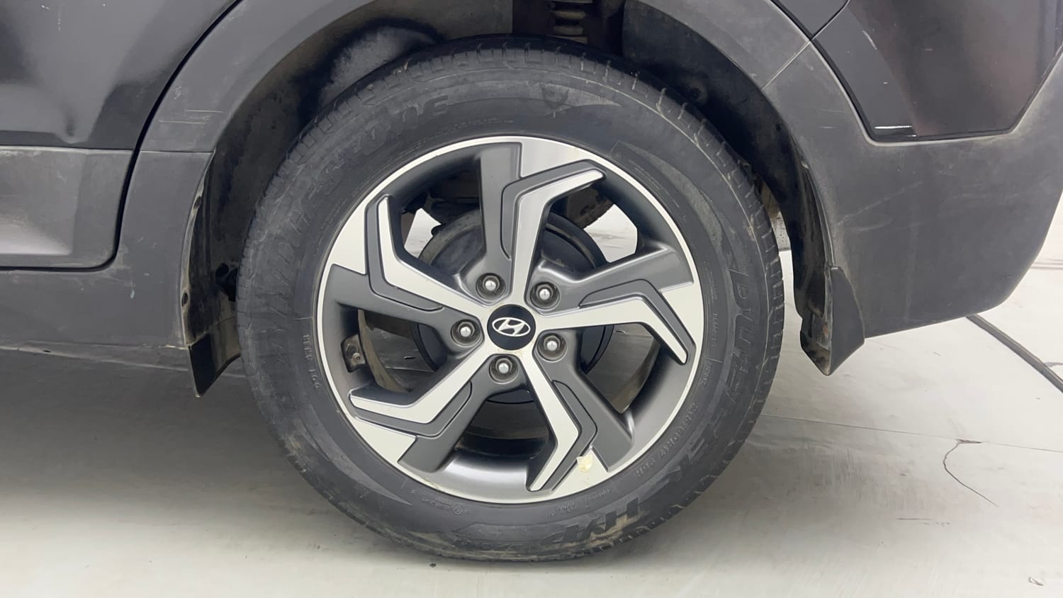 Used 2019 Hyundai Creta SX 1.6 AT Petrol Petrol Automatic tyres LEFT REAR TYRE RIM VIEW