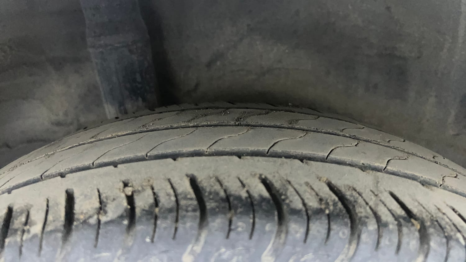 Used 2021 Honda Amaze 1.2 VX CVT Petrol Petrol Automatic tyres RIGHT REAR TYRE TREAD VIEW