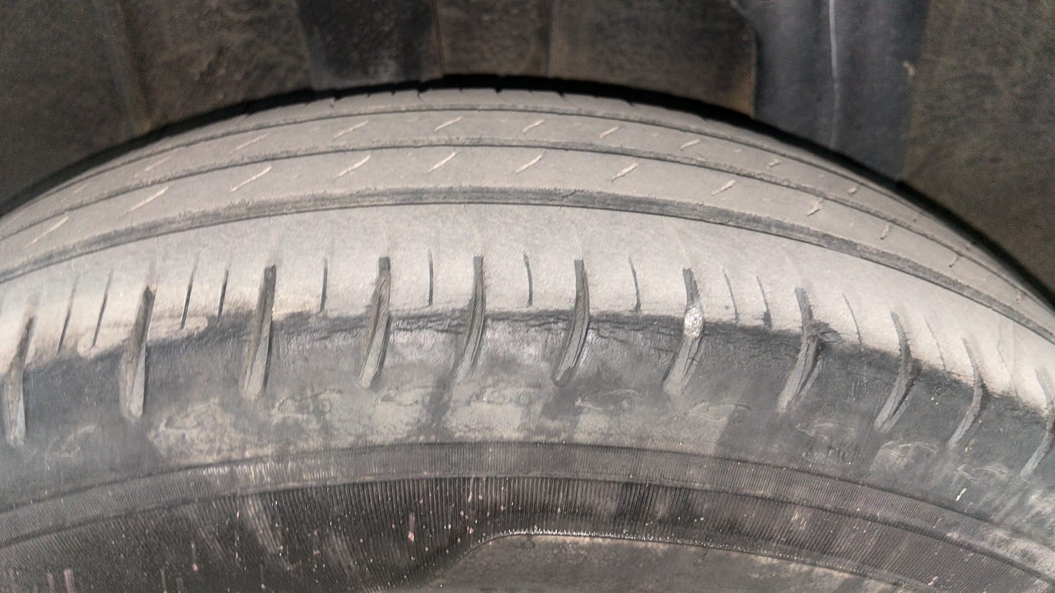 Used 2020 Renault Triber RXT Petrol Manual tyres RIGHT REAR TYRE TREAD VIEW