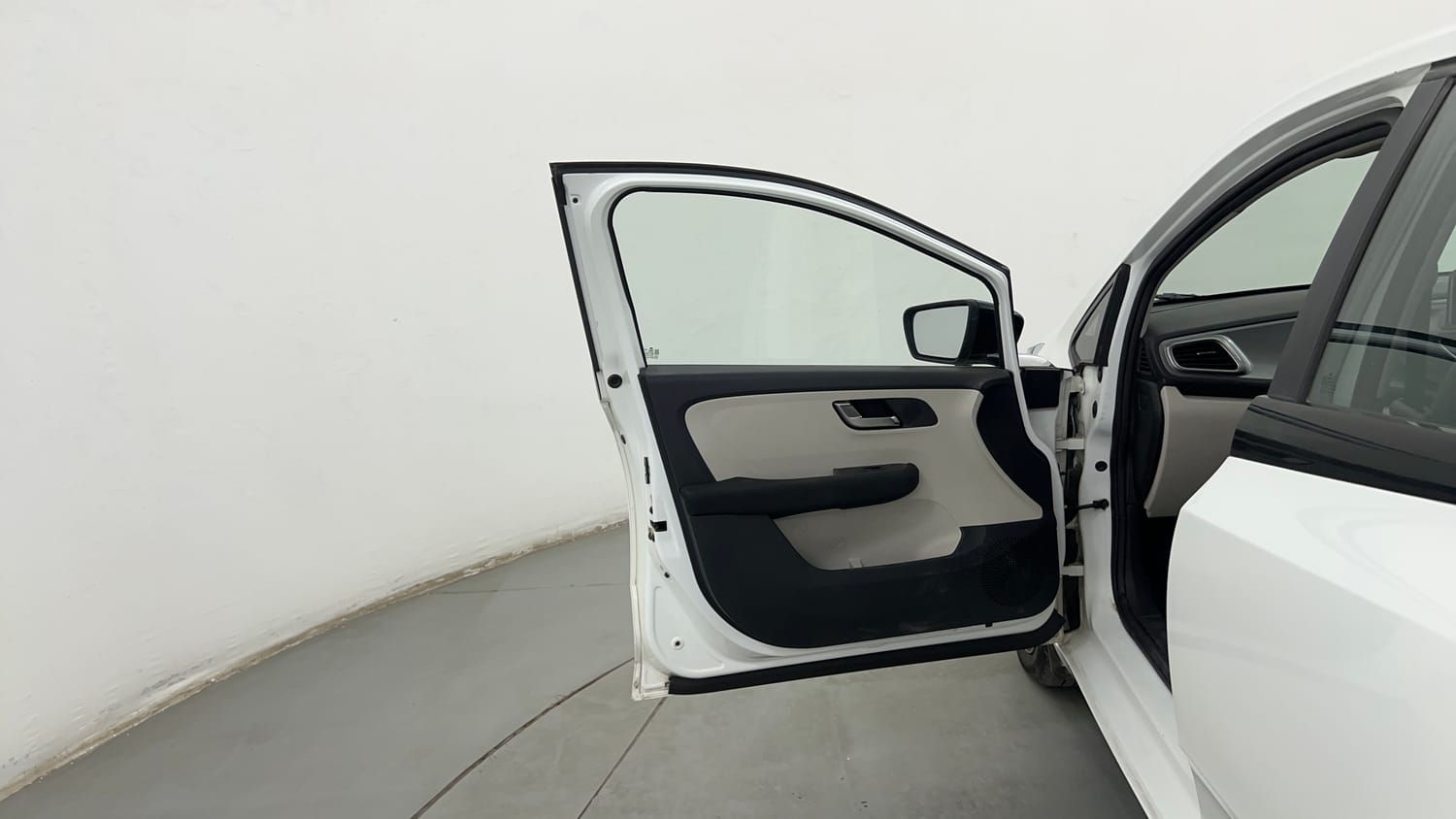 Used 2024 Tata Altroz XZA Plus Petrol Petrol Automatic interior LEFT FRONT DOOR OPEN VIEW