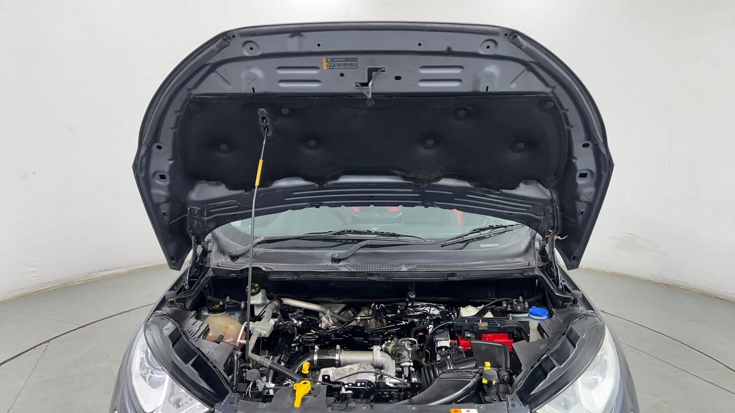 Used 2018 Ford EcoSport Titanium 1.5L TDCi Diesel Manual engine ENGINE & BONNET OPEN FRONT VIEW
