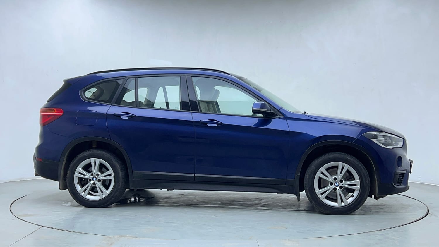 Used 2018 BMW X1 sDrive20d Expedition Diesel Automatic exterior RIGHT SIDE VIEW